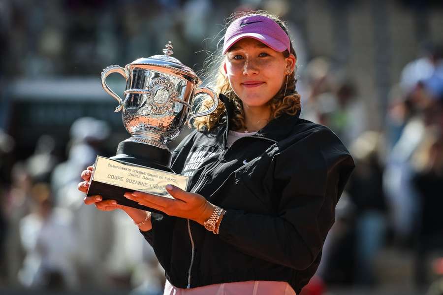 Nová šampionka Roland Garros Mirra Andrejevová. Nová šampionka Roland Garros Mirra Andrejevová.
