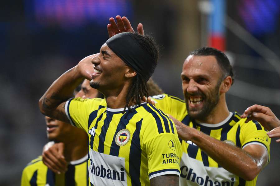 O Fenerbahçe jogará a Champions League pela primeira vez em 18 anos O Fenerbahçe jogará a Champions League pela primeira vez em 18 anos