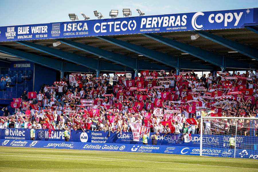 La afición de la Cultu, siempre fiel a su equipo