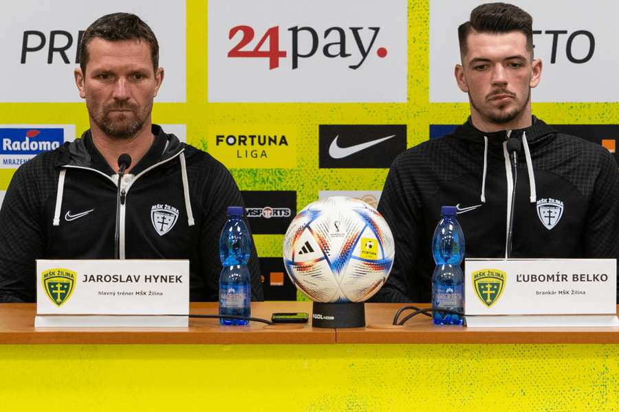 Tréner Jaroslav Hynek a brankár Ľubomír Belko.