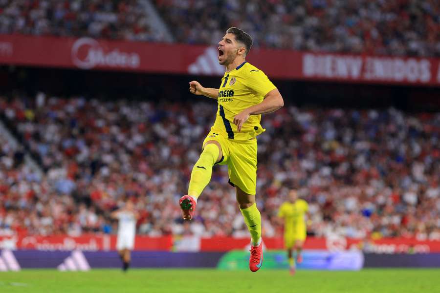 Manor Salomon celebra el gol que dio la victoria al Villarreal en Sevilla.
