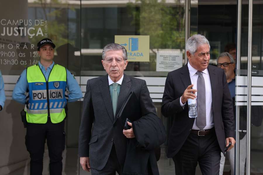 MP recorre da absolvição de Benfica e de Vieira no processo Saco Azul MP recorre da absolvição de Benfica e de Vieira no processo Saco Azul