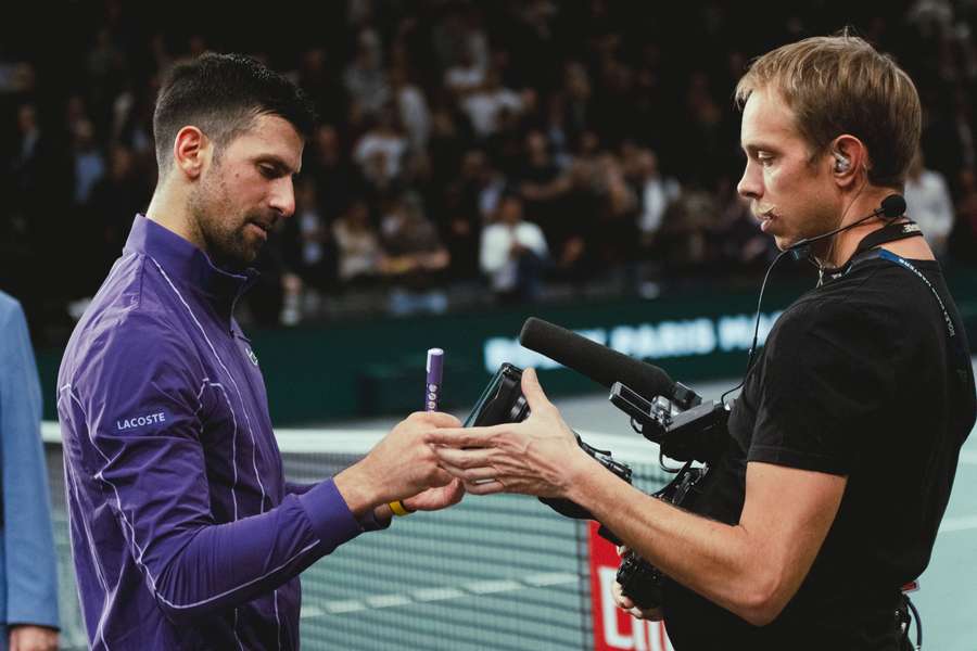 Djokovic firma la videocamera a fine match