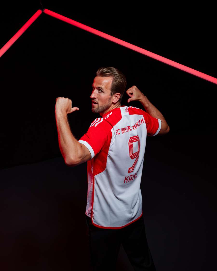 Kane tekende zaterdag bij Bayern