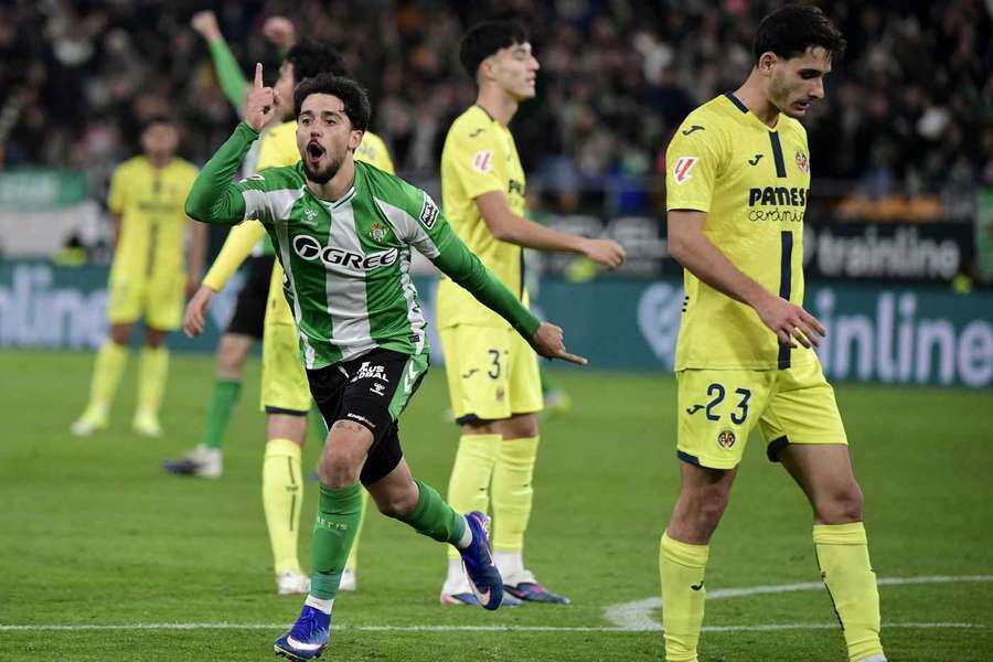 Pablo Fornals celebrates