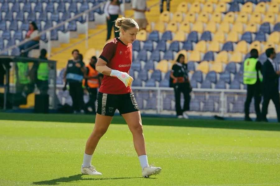 Claire Henninger de saída do Torreense