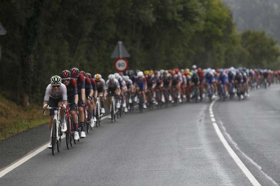 Vuelta má nového lídra, do čela se dostal Evenepoel. Horskou etapu ovládl Vine