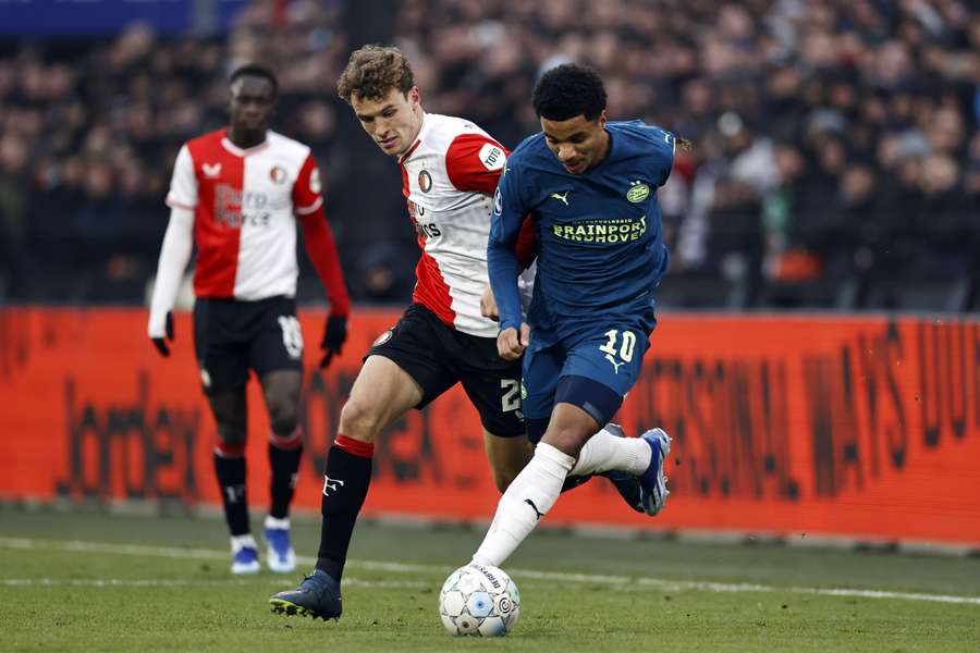 Wieffer tijdens het duel met PSV