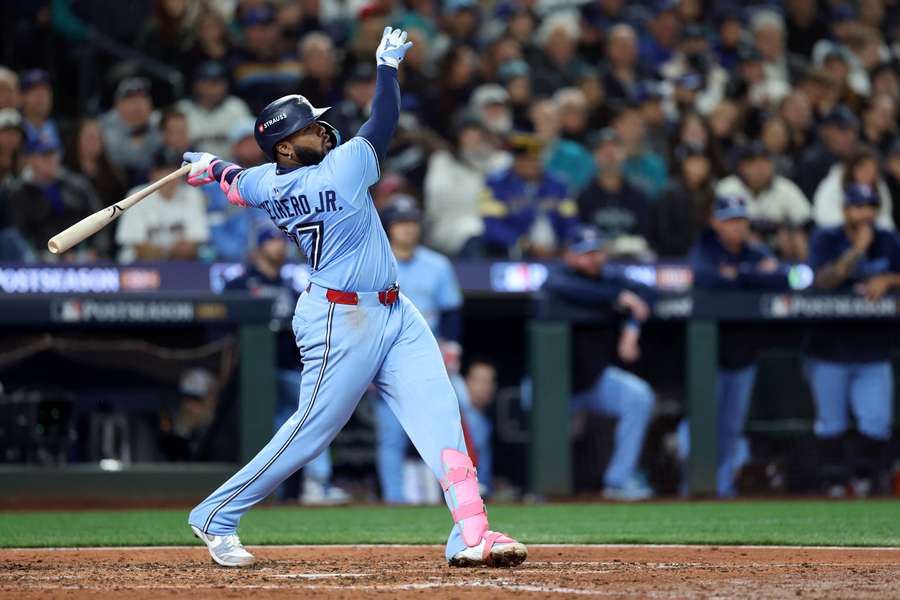 Blue Jays Vladimir Guerrero Jr. hits a home run in Game 4 of the 2025 ALCS