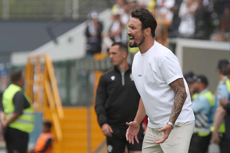 César Peixoto entrou a vencer na nova época com o Gil Vicente