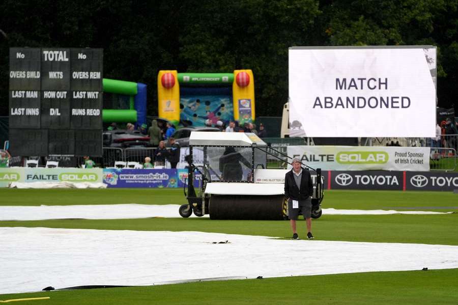 England's T20 clash with Ireland washed out