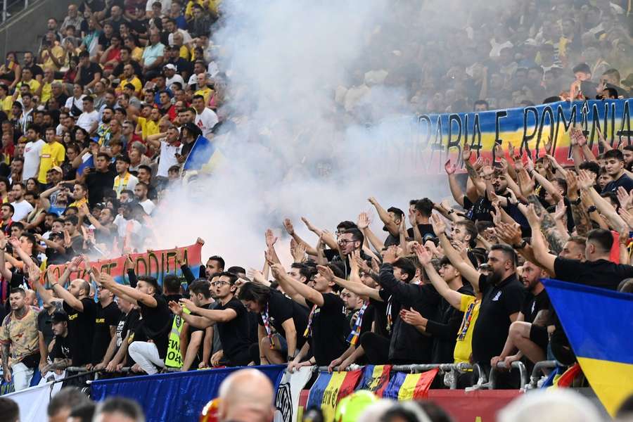 Adeptos romenos causaram incidentes no jogo contra o Kosovo