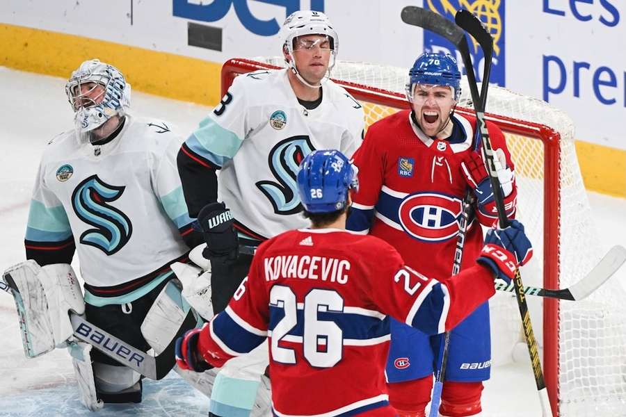 NHL Round-up: Auch Kraken-Goalie Grubauer (l.) konnte die Montreal Canadiens nicht am Sieg hindern.