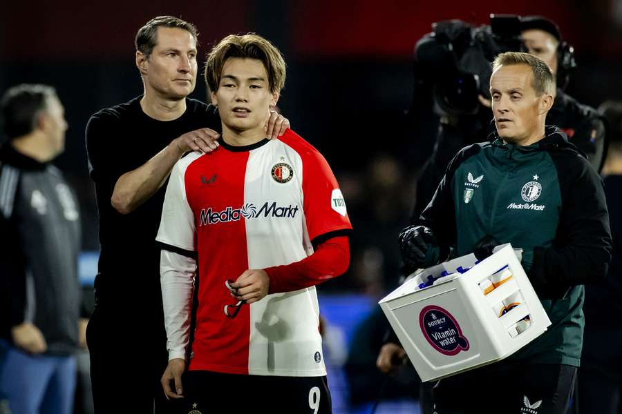 Ayase Ueda liep woensdagavond in De Kuip een blessure op in de wedstrijd tegen Ajax