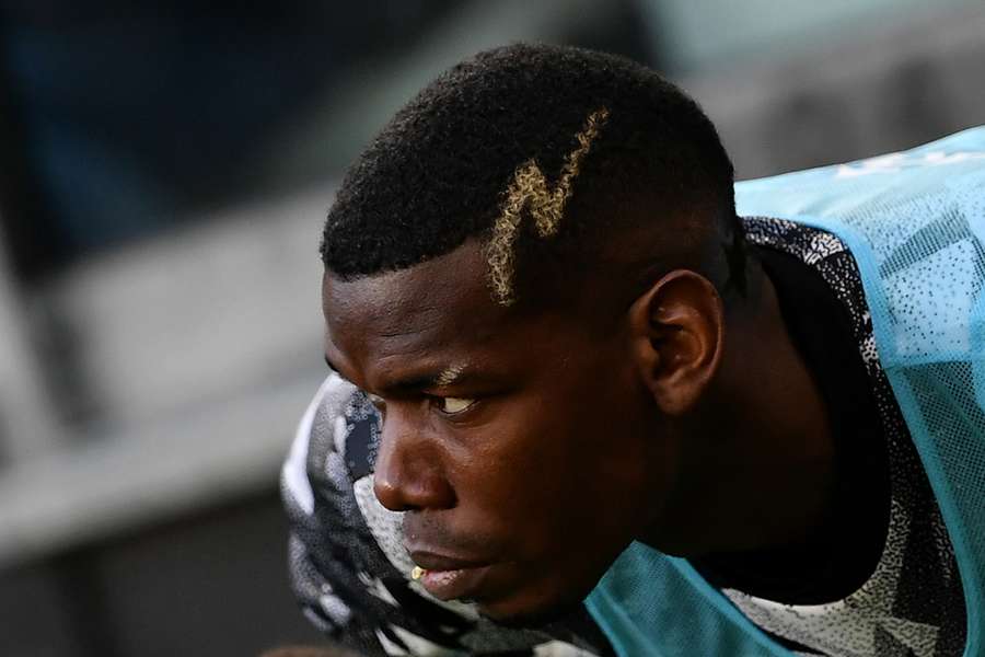 Pogba não deve estar em campo por conta de contusão na coxa