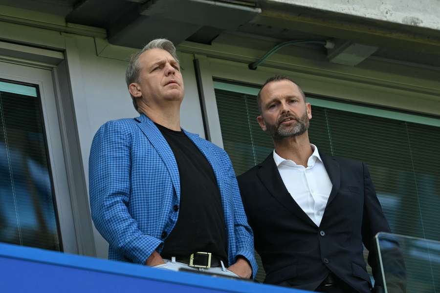 Todd Boehly a sportovní ředitel Chelsea Paul Winstanley. Todd Boehly a sportovní ředitel Chelsea Paul Winstanley.