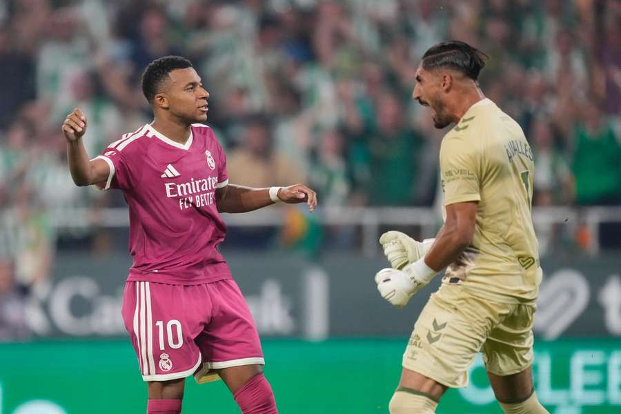 Kylian Mbappe and Alvaro Valles after the former misses a late penalty Kylian Mbappe and Alvaro Valles after the former misses a late penalty
