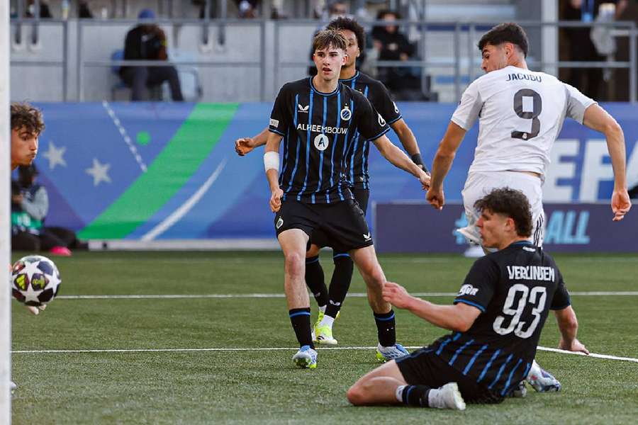 Jacobo, anotando el gol del Real Madrid