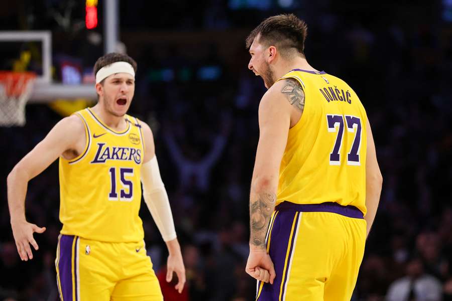 Lakers wygrali prestiżowy mecz z Knicks. To ich ósma wygrana z rzędu