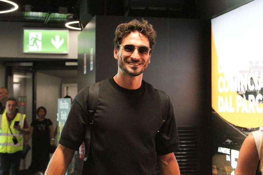 Mats Hummels op Luchthaven Roma-Fiumicino