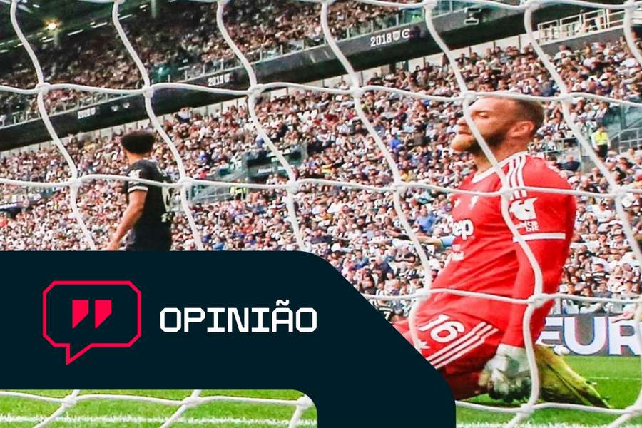 Di Gregorio de joelhos após o golo sofrido frente ao Verona Di Gregorio de joelhos após o golo sofrido frente ao Verona