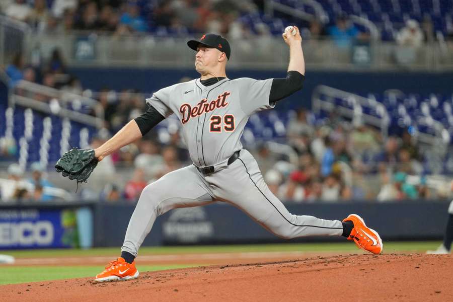 Detroit Tigers ace Tarik Skubal throws a pitch before leaving the game (2025)