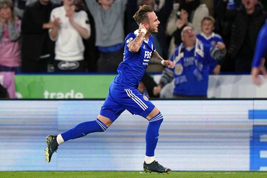 Maddison célèbre son troisième but dans le derby des East Midlands. 