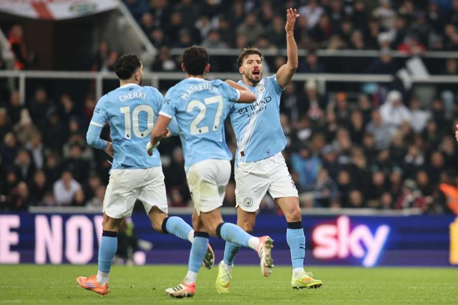Rúben Dias celebra golo do City