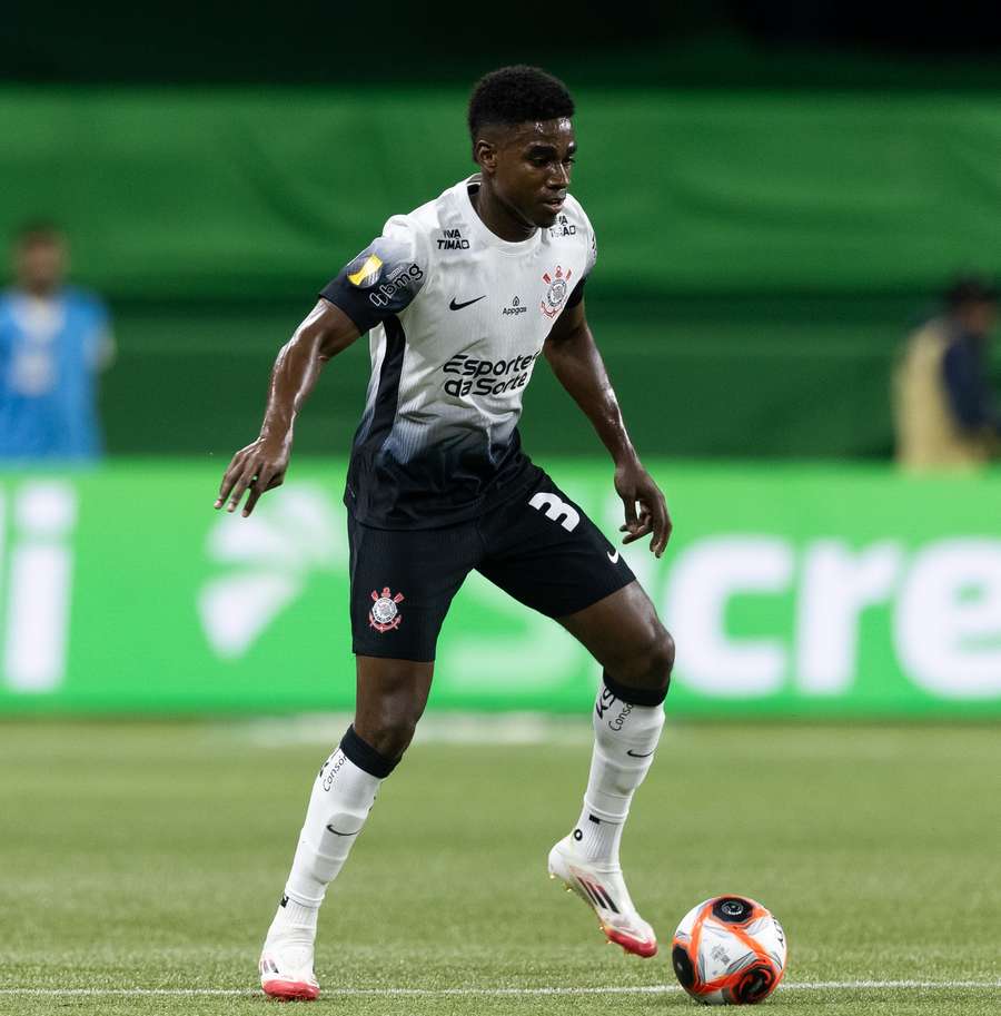 Dívida por Félix Torres rendeu punição ao Corinthians Dívida por Félix Torres rendeu punição ao Corinthians