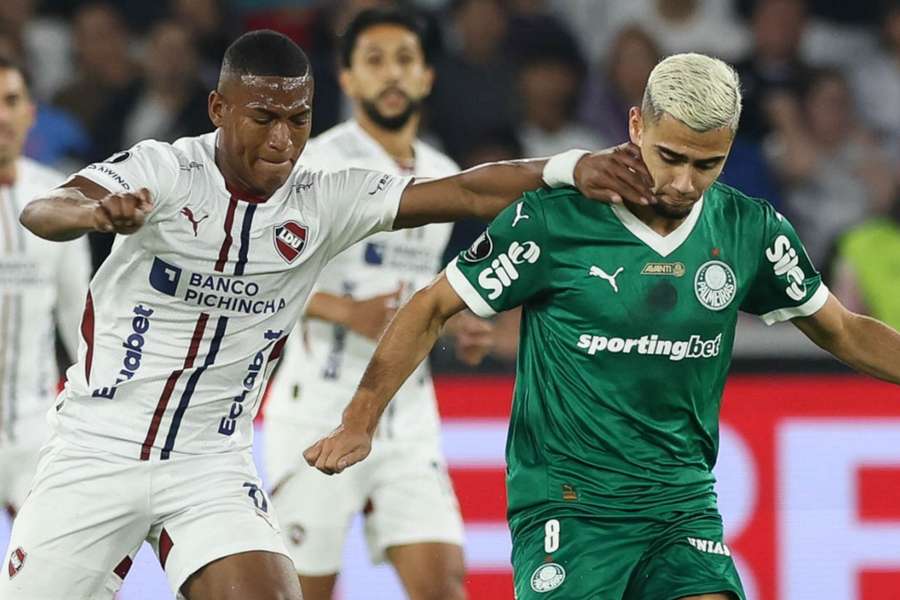 Palmeiras perdeu para LDU por 3 a 0 na ida Palmeiras perdeu para LDU por 3 a 0 na ida