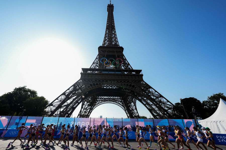 A caminhada regressa às ruas de Paris