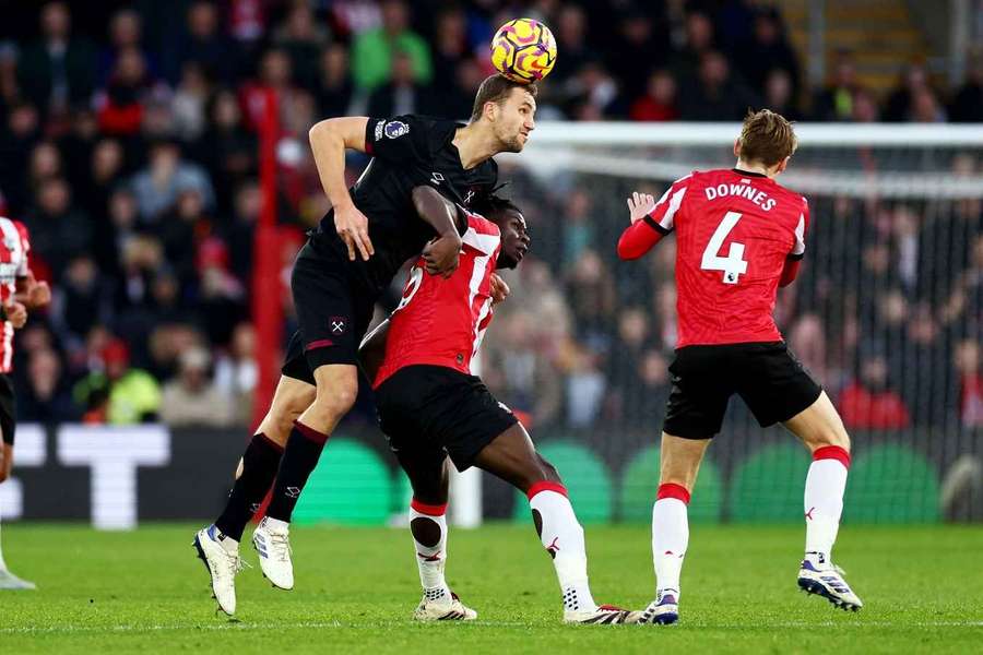 Tomáš Souček pomohl West Hamu k vítězství nad Southamptonem.