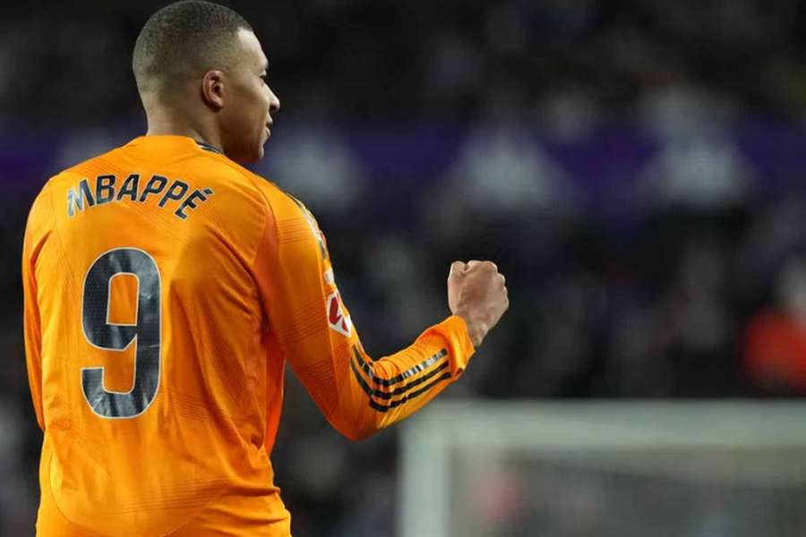 Kylian Mbappé se blýskl premiérovým hattrickem v dresu Realu.