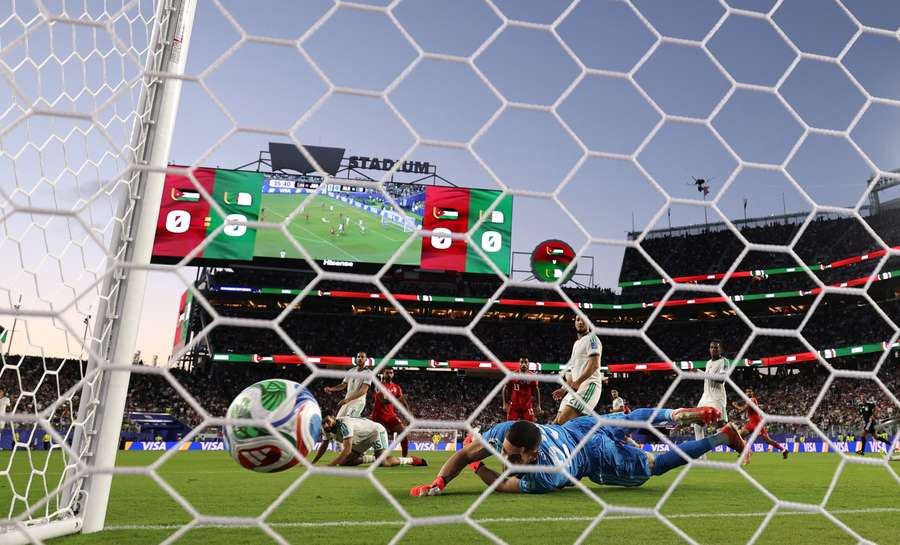 Luca Zidane falhou no gol da Jordânia Luca Zidane falhou no gol da Jordânia