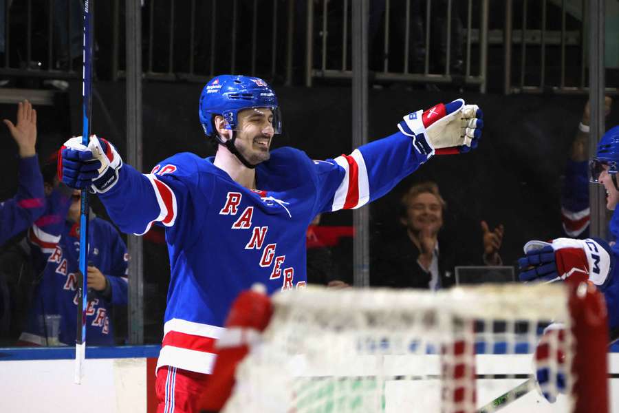 Kreider nateraz uzatvára kapitolu spojenú s Rangers. Kreider nateraz uzatvára kapitolu spojenú s Rangers.