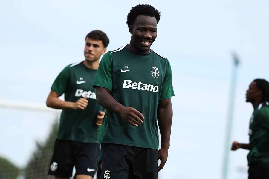 Nestory Irakunda no treino desta segunda-feira do Sporting Nestory Irakunda no treino desta segunda-feira do Sporting