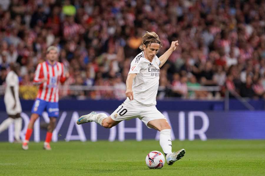 Luka Modric in actie tegen Atlético Madrid