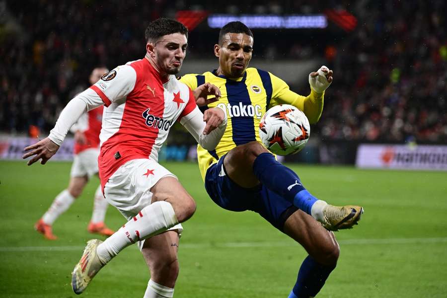 Slavia hrála dobře, ale nedávala góly.