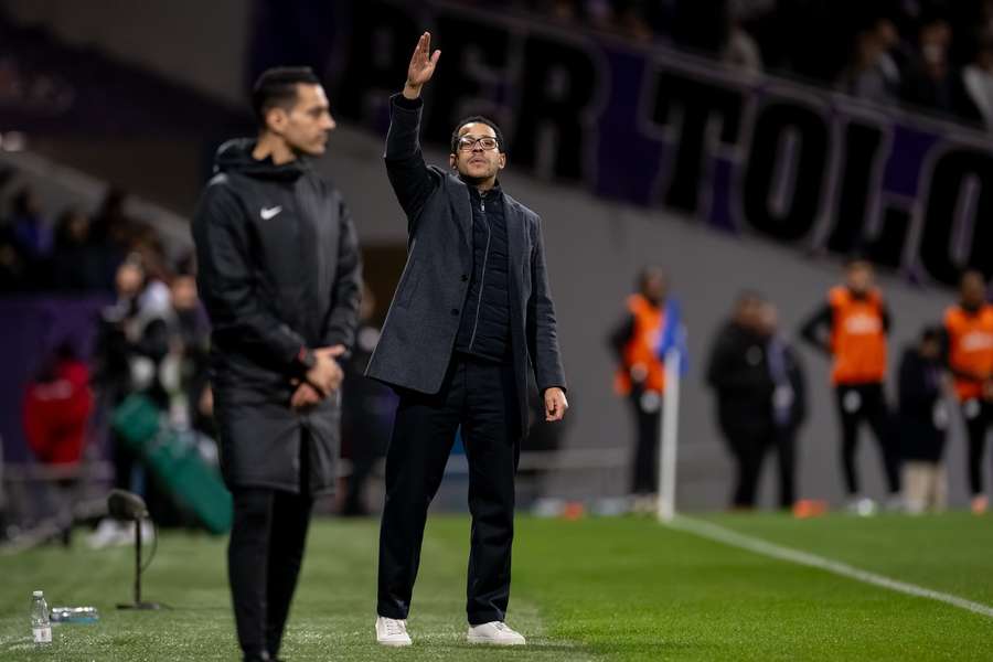 Strasbourg coach Rosenior's reps send message to Prem chairmen Strasbourg coach Rosenior's reps send message to Prem chairmen