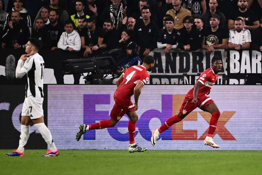 El Bilal Touré, del Stuttgart, celebra el gol de la victoria.