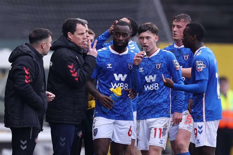 Le Bris tells Sunderland players: Going to Newcastle about emotional control Le Bris tells Sunderland players: Going to Newcastle about emotional control