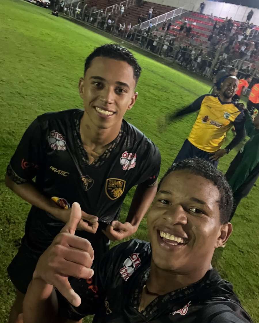 Ruan e Cauã, autores dos golos do Zumbi contra o Flamengo