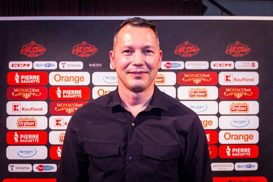 Nagy Slovákom verí. Nagy Slovákom verí.