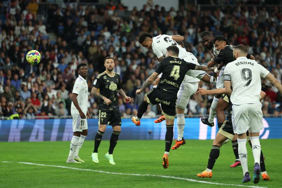 Éder Miliatao pečetil hlavičkou vítězství Realu Madrid 2:0.