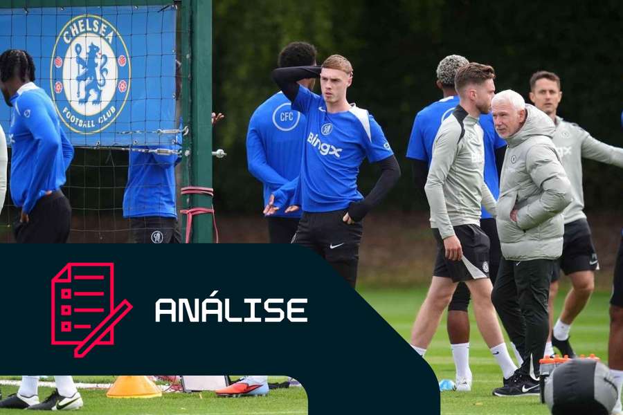 Cole Palmer, do Chelsea, durante um treino antes do Bayern
