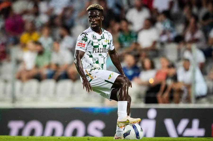 Lawrence Ofori rescindiu com o Moreirense