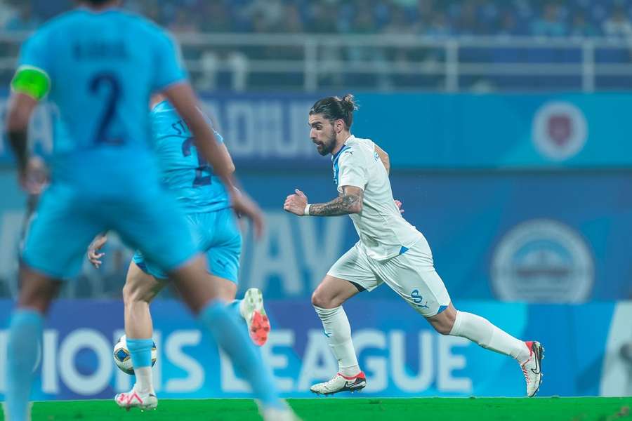 Champions Asiática: Al Ittihad vence José Morais (2-1) com golo de Jota, Al  Hilal fecha grupo invicto (2-1)