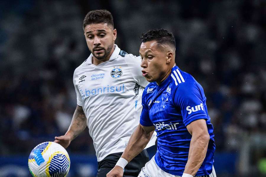 Cruzeiro e Grêmio empataram no Mineirão