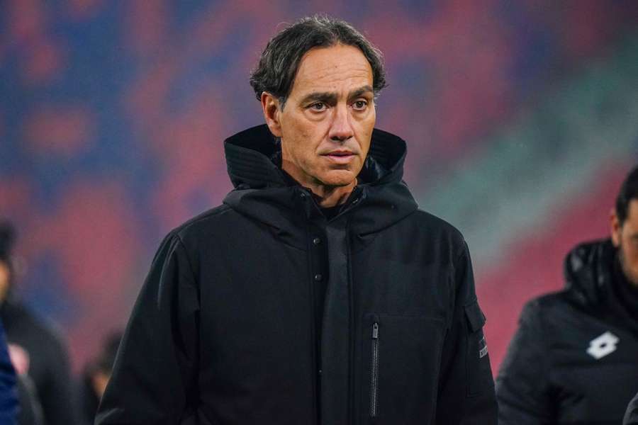 Alessandro Nesta in panchina durante Bologna-Monza