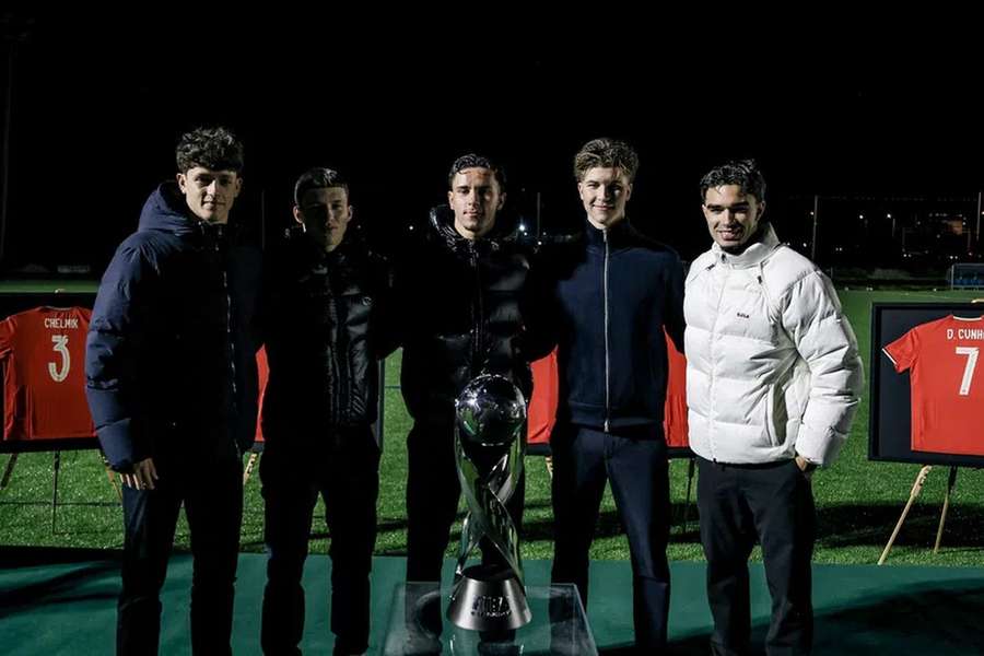 Martim Chelmik, Yoan Pereira, Bernardo Lima, Mateus Mide e Duarte Cunha foram homenageados pela AF Porto Martim Chelmik, Yoan Pereira, Bernardo Lima, Mateus Mide e Duarte Cunha foram homenageados pela AF Porto